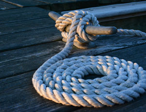 Corde de marine dans le port de Saint-Gilles-Croix-de-Vie en Vendée