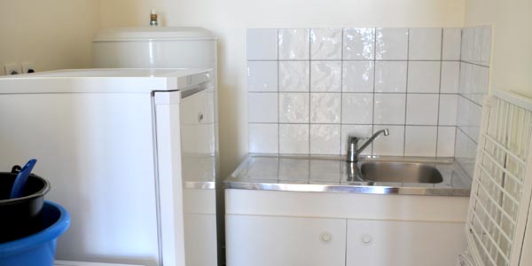 Cellier avec machine à laver à la Villa Félicité à Saint-Gilles-Croix-de-Vie 