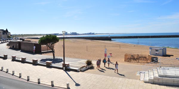 La plage proche de la Villa Félicité à Saint-Gilles en Vendée